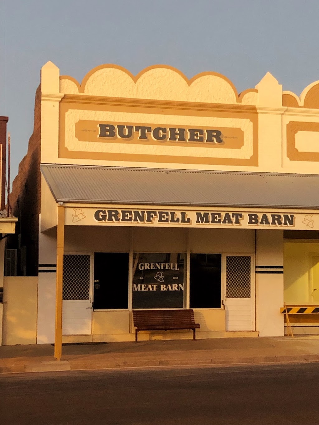 Grenfell Meat Barn | food | 154 Burrangong St, Grenfell NSW 2810, Australia | 0263431285 OR +61 2 6343 1285