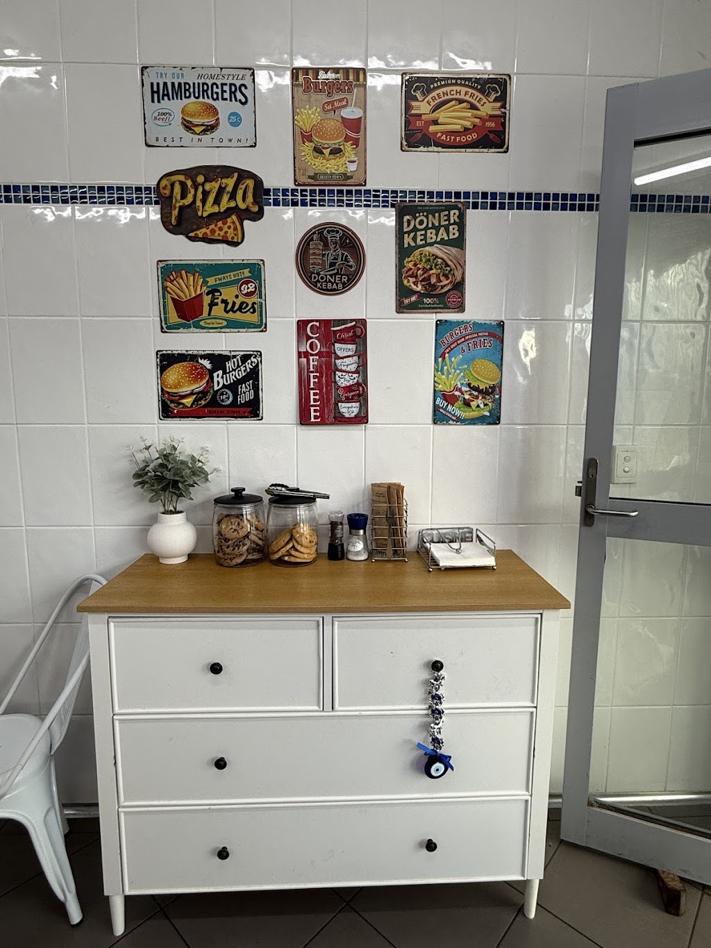 The urban kebabs & burgers | 45 Liamena Ave, San Remo NSW 2262, Australia | Phone: 0426 937 148