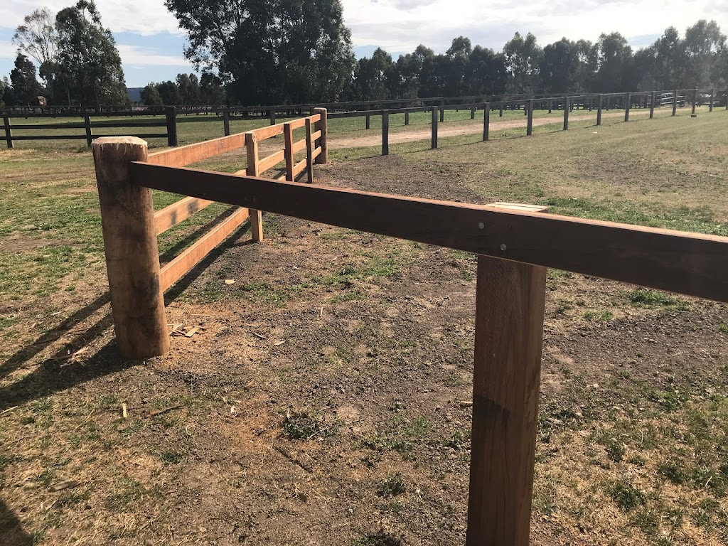 Hawkesbury Fencing | 89 Mitchell Park Rd, Cattai NSW 2756, Australia | Phone: 0400 225 577