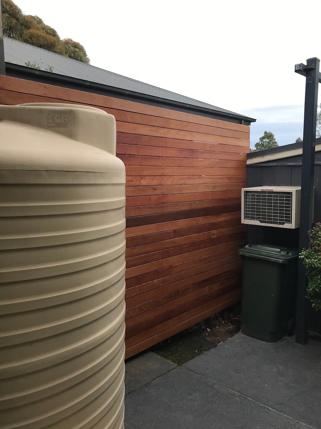 A J Services Property Maintenance | Scoresby Rd, Ferntree Gully VIC 3156, Australia | Phone: 0417 526 017