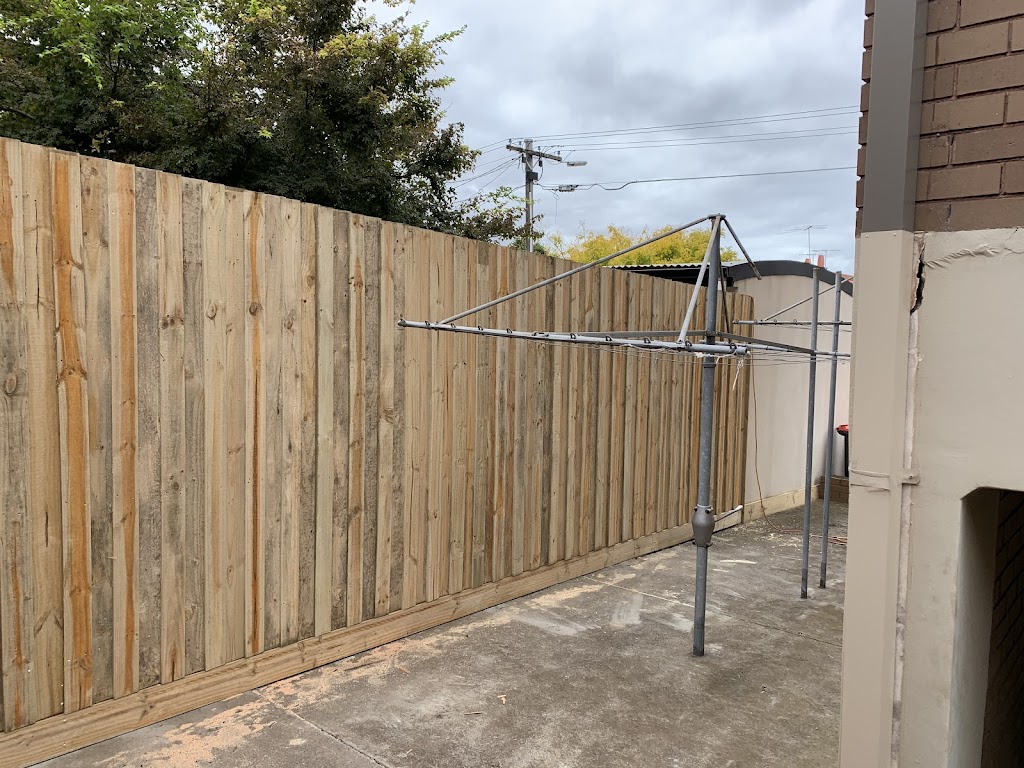 Paine Group Timber Fencing & Retaining Wall | general contractor | 2 Ashton Cl, Ringwood VIC 3134, Australia | 0407849300 OR +61 407 849 300