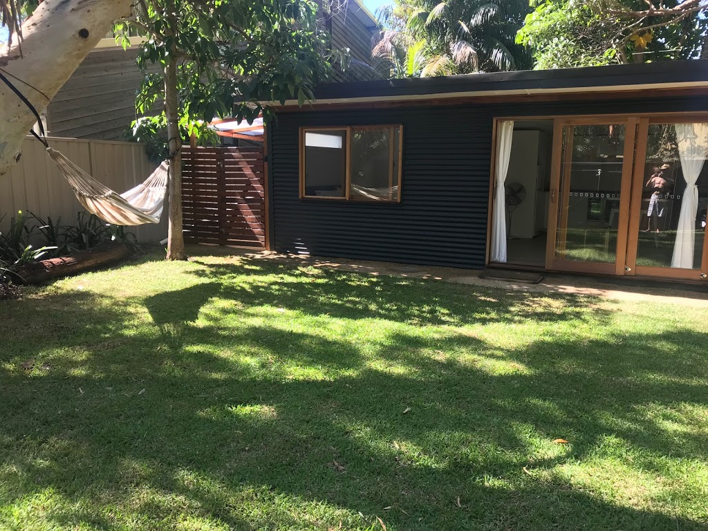 Bundeena Beach Bungalow |  | 15 Liverpool St, Bundeena NSW 2230, Australia | 0423773983 OR +61 423 773 983