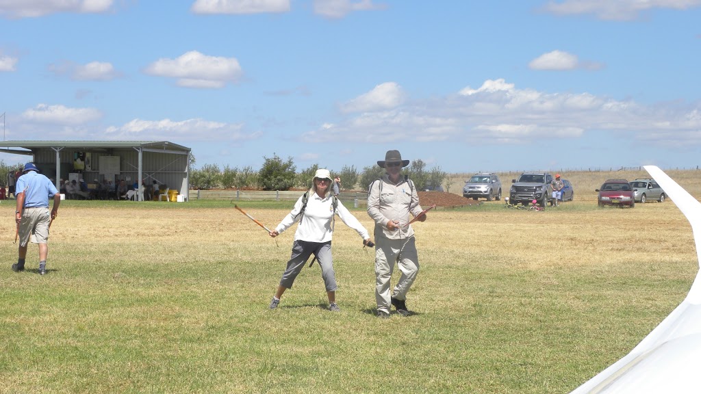 Lake Keepit Soaring Club, Glider Pilot Training Australia | 234 Keepit Dam Rd, Keepit NSW 2340, Australia | Phone: (02) 6769 7514