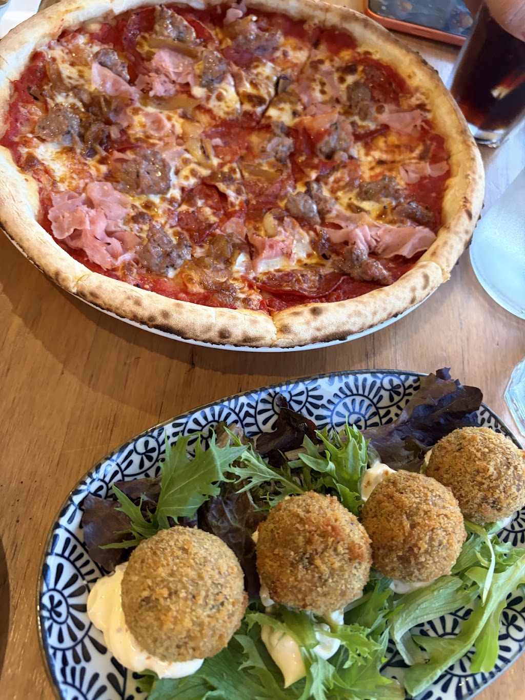 Ciccio’s Woodfire Pizzeria & Bar | 141 Nepean Hwy, Aspendale VIC 3195, Australia | Phone: (03) 9580 2085