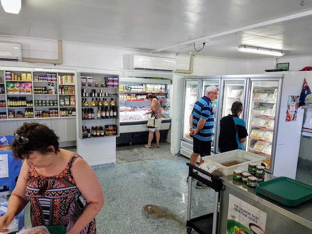Rosslyn Bay Fishermans Market | food | 9 Vin E Jones Memorial Dr, Rosslyn QLD 4703, Australia | 0749336309 OR +61 7 4933 6309