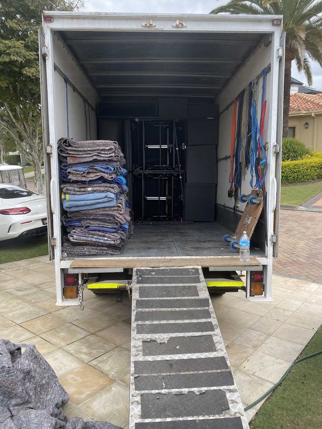 APRO Goldcoast | moving company | 9 Gardenia Dr, Bonogin QLD 4213, Australia | 0458630389 OR +61 458 630 389