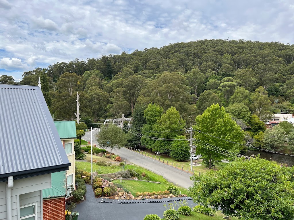Lucille with a view. | lodging | 36 Dammans Rd, Warburton VIC 3799, Australia | 0401737773 OR +61 401 737 773