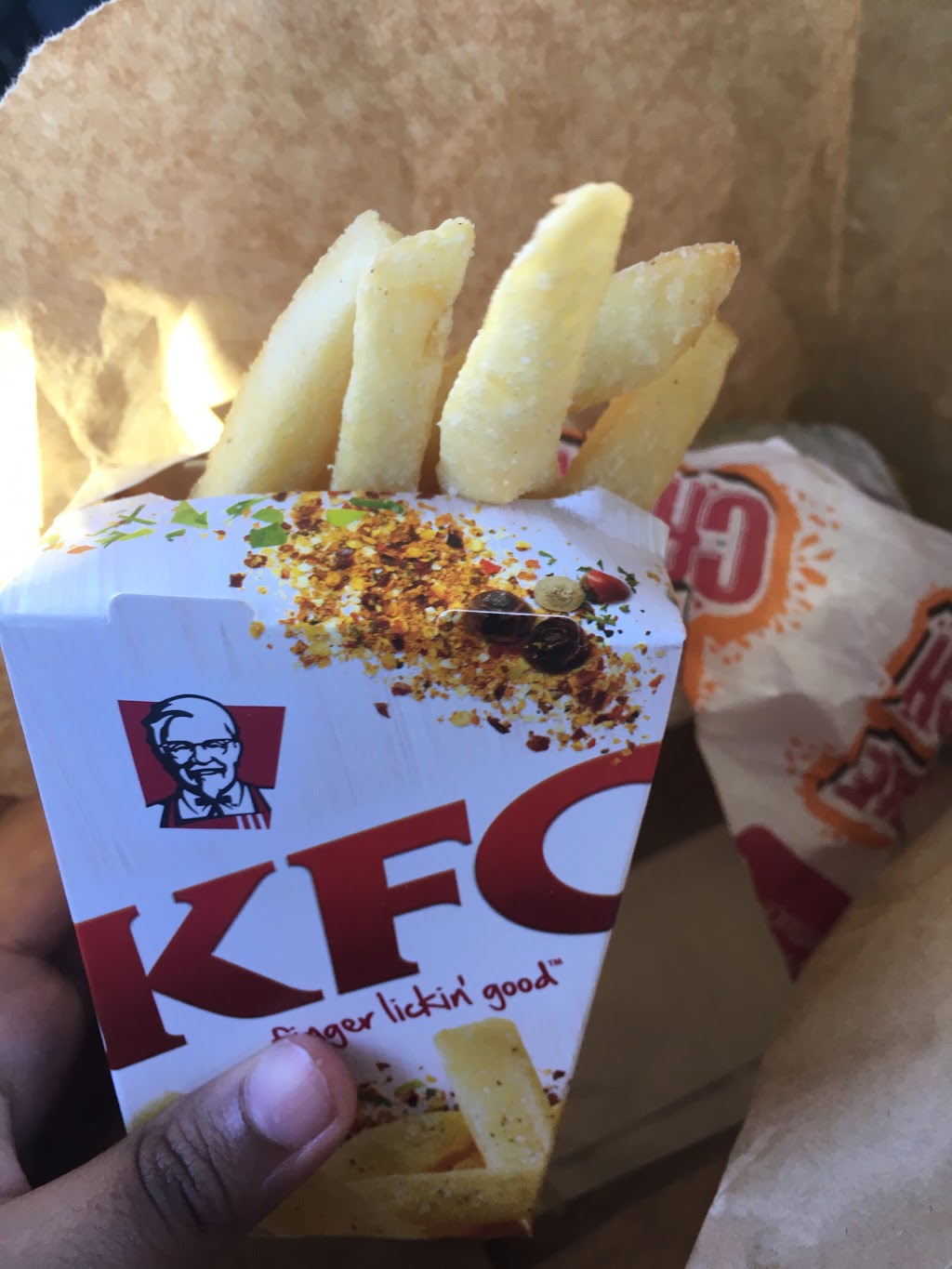 KFC Carindale | meal takeaway | 61 Scrub Rd, Carindale QLD 4152, Australia | 0733986155 OR +61 7 3398 6155