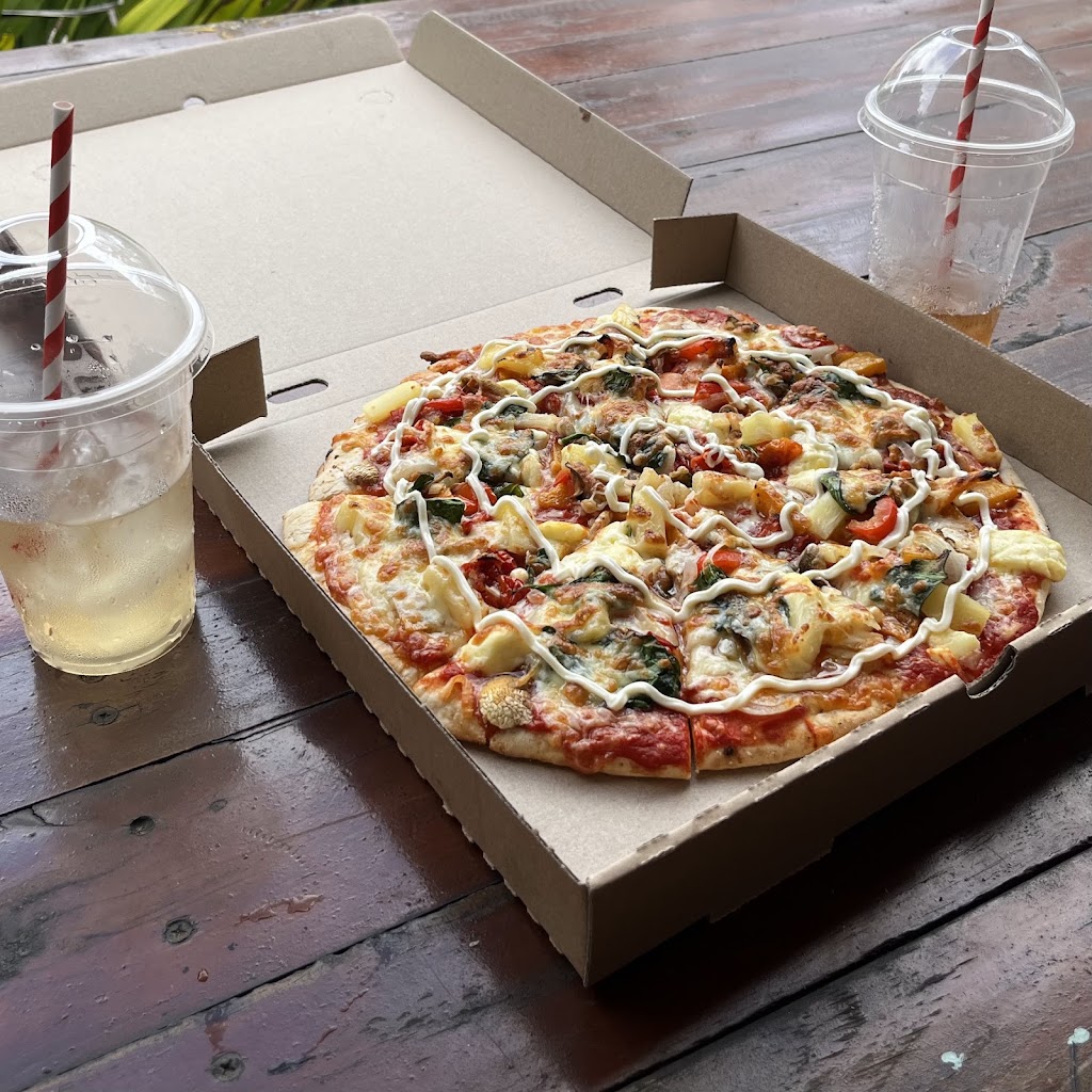 Blue Tree Cafe and Takeaway | Unit 6/290-296 Wellington Bundock Dr, Kooralbyn QLD 4285, Australia | Phone: 0493 351 076