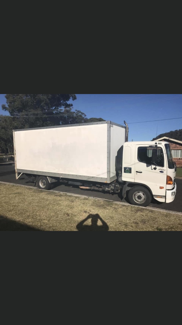 Karles Transport and Removals | 20 Karingal Cl, Woy Woy NSW 2256, Australia | Phone: 0487 129 142