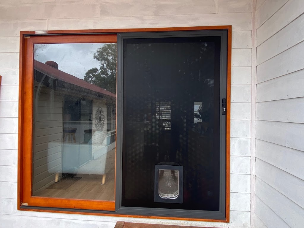 wattle grove windows & doors | Yengo Ct, Holsworthy NSW 2173, Australia | Phone: 0412 299 679