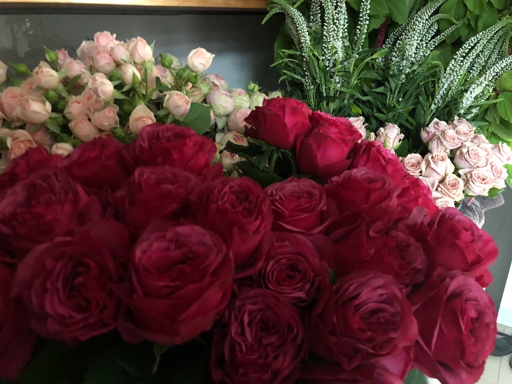 flowers@109 | florist | 109 Baxter-Tooradin Rd, Pearcedale VIC 3912, Australia | 0438781330 OR +61 438 781 330