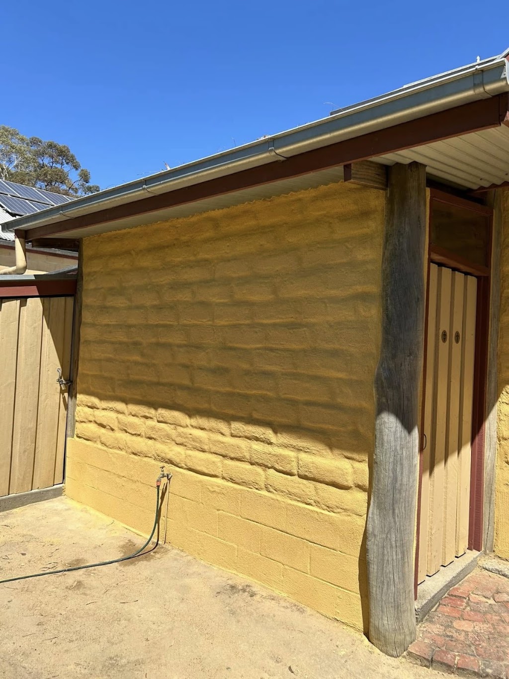 mud brick fix | 17 Roanoak Ct, East Bendigo VIC 3550, Australia | Phone: 0417 479 491