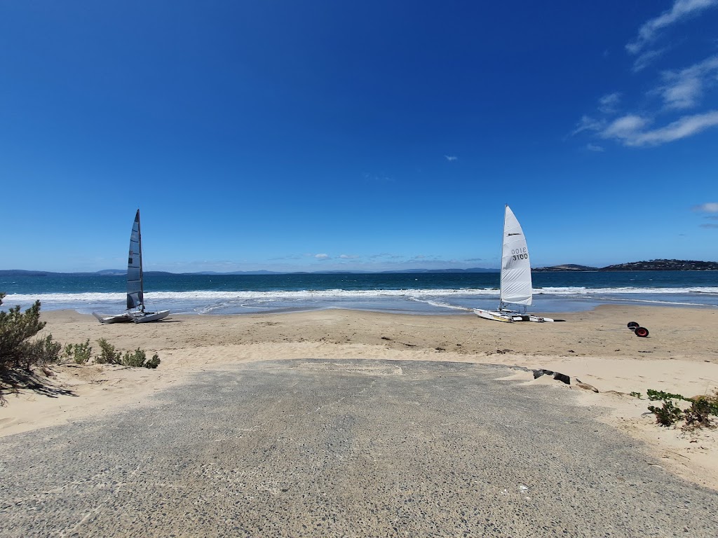 Lauderdale Yacht Club | 5 Kirra Rd, Roches Beach TAS 7170, Australia | Phone: 0410 487 762