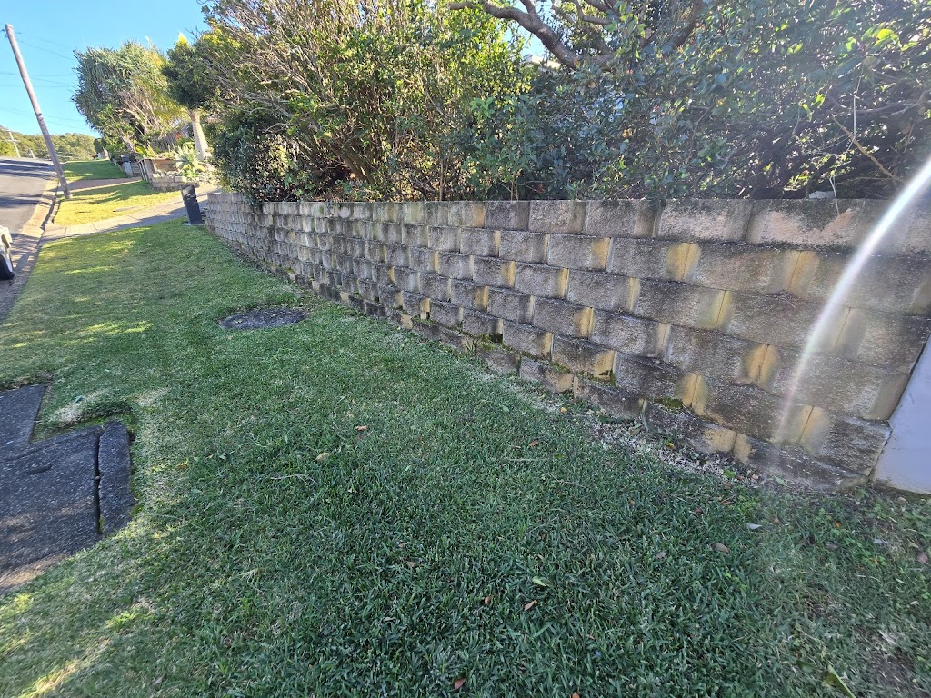 J&F pressure cleaning & softwashing | Blackbutt Ave, Sandy Beach NSW 2456, Australia | Phone: 0434 522 797