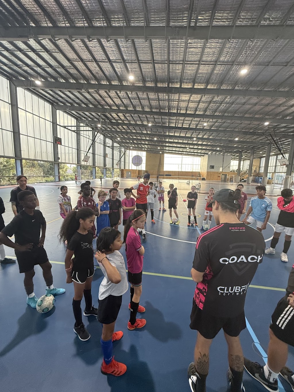 Feenix Futsal Park Ridge | 17 Rosia Rd, Park Ridge South QLD 4125, Australia | Phone: 0449 292 975