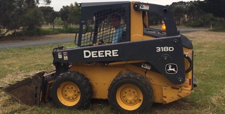 Ray’s Skip Hire | 10-14 Durham St, Ventnor VIC 3922, Australia | Phone: 0418 372 399