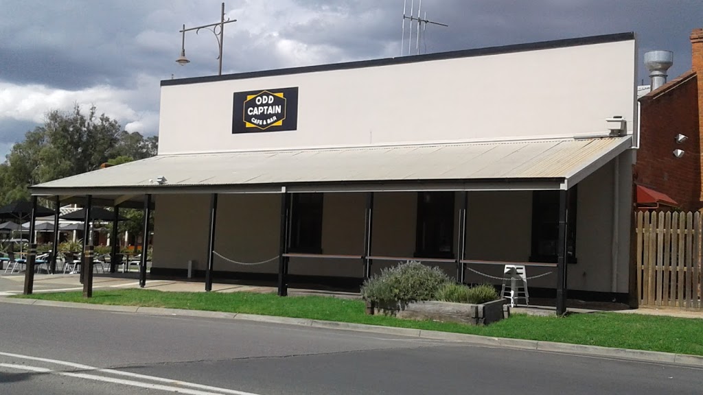 Odd Captain Cafe & Bar | restaurant | 609 High St, Echuca VIC 3564, Australia | 0354801131 OR +61 3 5480 1131