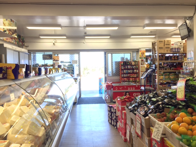 Georges Fruit Shop | store | 11 Jones Ave, Mount Warrigal NSW 2528, Australia | 0242969614 OR +61 2 4296 9614