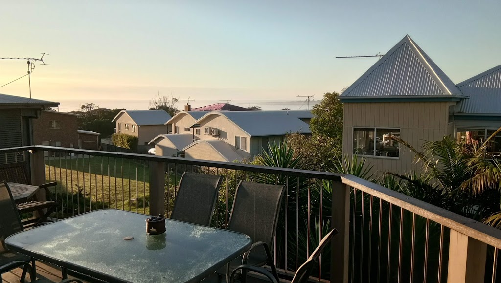 Marriners View | 9B Seaview Dr, Apollo Bay VIC 3233, Australia | Phone: (03) 5237 1098