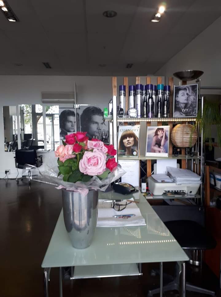 Johan Hairdressing | hair care | 5 Hall St, Moonee Ponds VIC 3039, Australia | 0393700922 OR +61 3 9370 0922