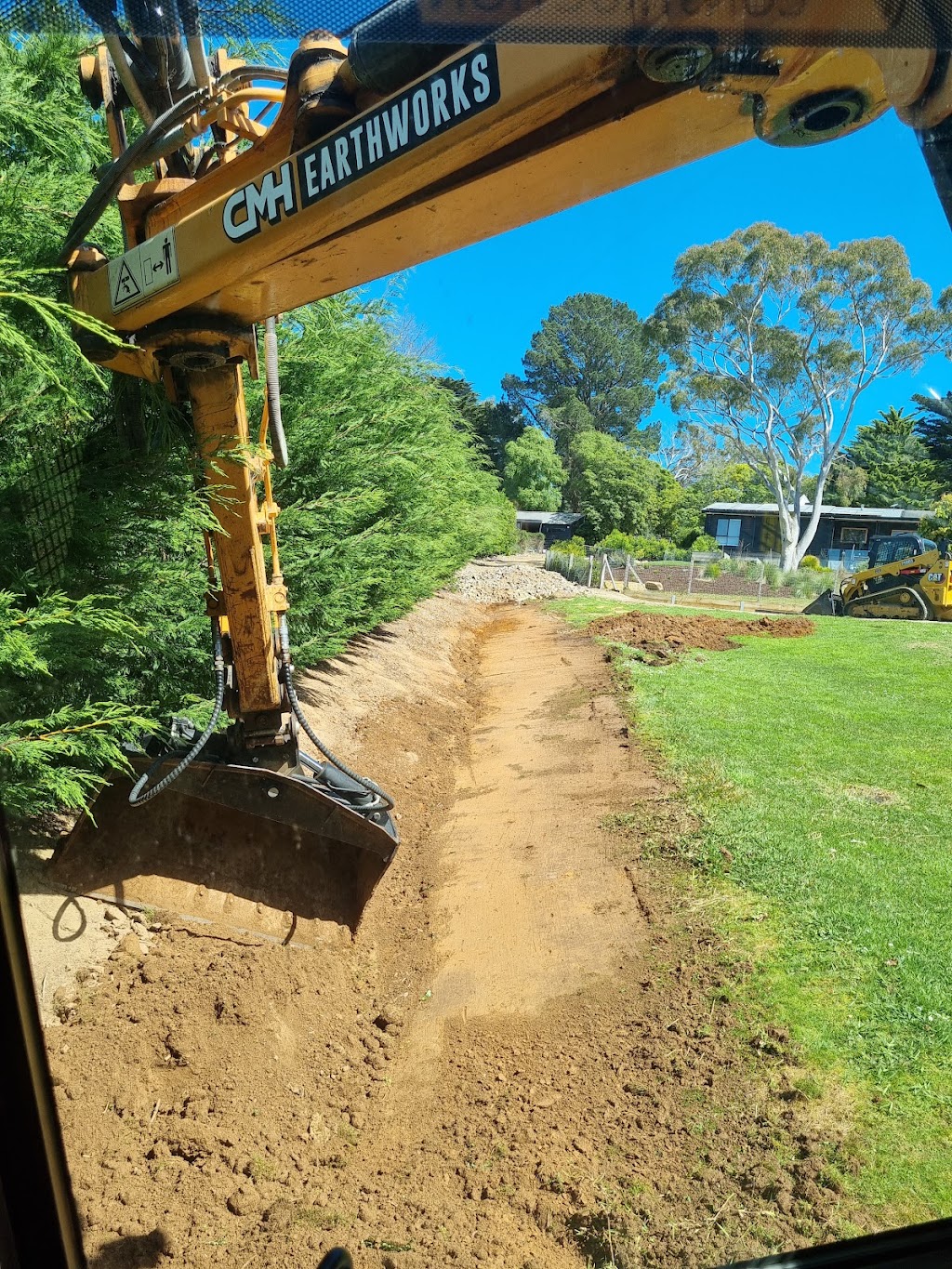 CMH Earthworks | Shop 9/2432 Frankston - Flinders Rd, Bittern VIC 3918, Australia | Phone: 0401 000 072