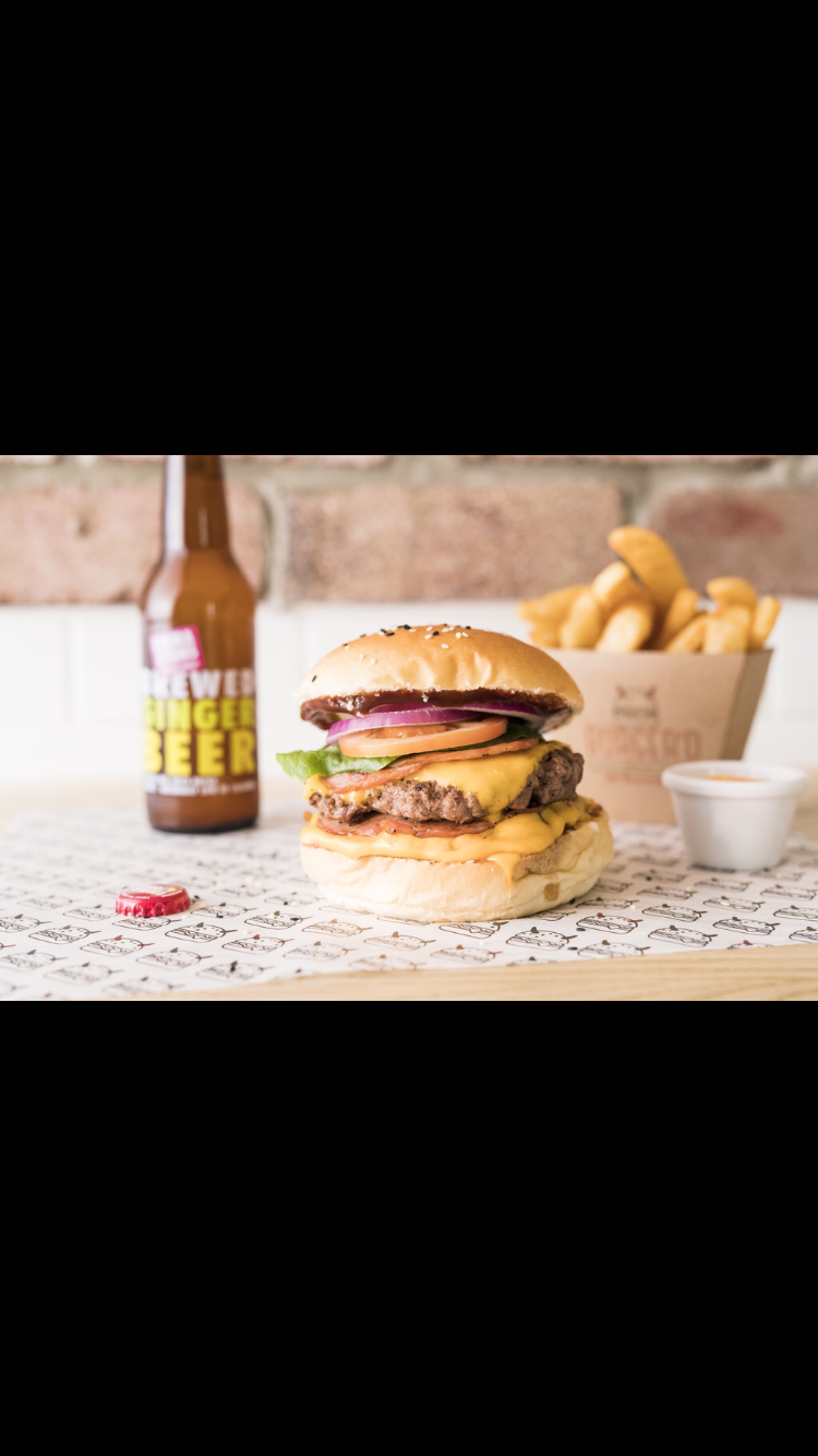 BurgerD Benowa | restaurant | Shop 14/406 Ashmore Rd, Benowa QLD 4217, Australia | 0755977241 OR +61 7 5597 7241