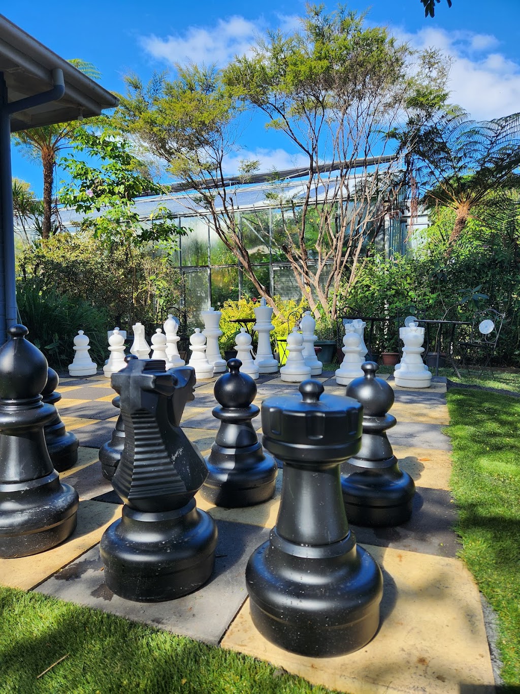 Twisted Wonderland Café | 5 Strouds Rd, Bonville NSW 2450, Australia | Phone: (02) 6653 4766