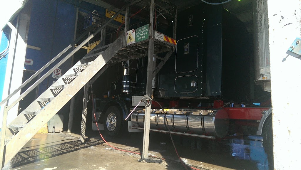 Peppers Truck Wash | car wash | 553 Grand Jct Rd, Wingfield SA 5013, Australia | 0883595699 OR +61 8 8359 5699