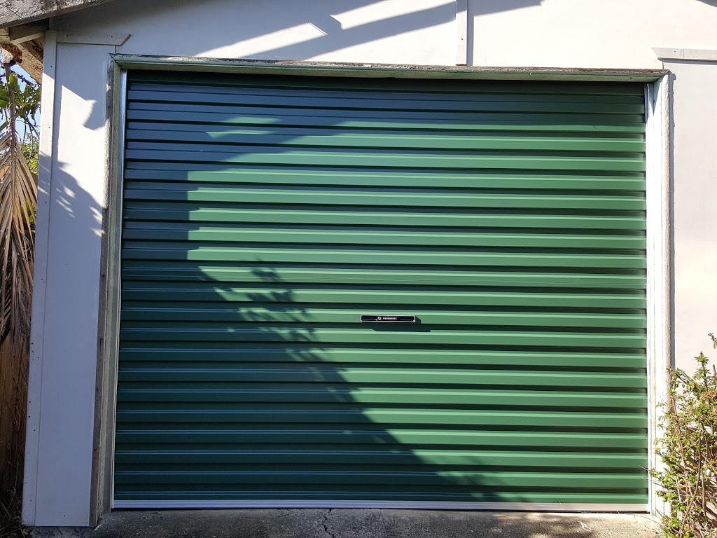 Sunshine Garage Doors | 50 Praters Ln, Guyra NSW 2365, Australia | Phone: 0401 736 721