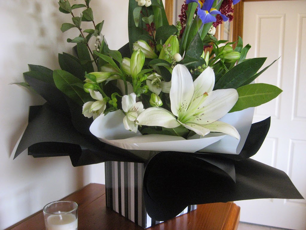 Flowers from the River | florist | 200 Boadles Ln, Little River VIC 3211, Australia | 0352831562 OR +61 3 5283 1562
