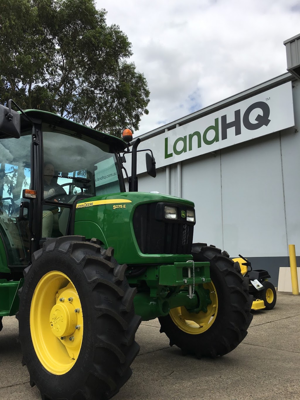 LandHQ | 81 Camden St, Penrith NSW 2750, Australia | Phone: (02) 4786 1300