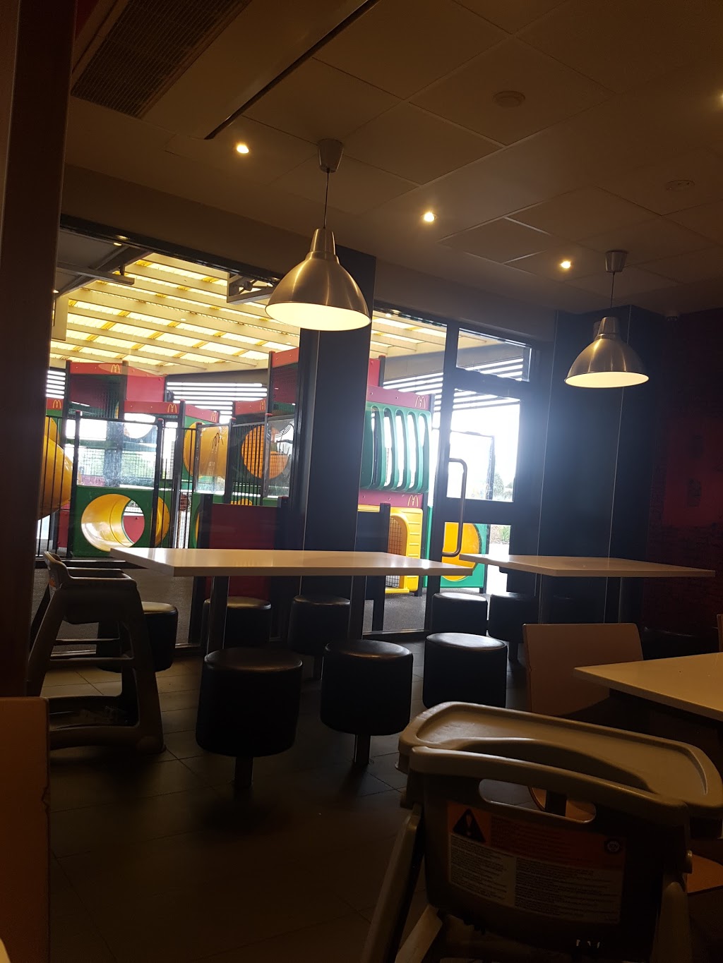 McDonalds Golden Grove | meal takeaway | Cnr Atlantis Drive &, The Grove Way, Golden Grove SA 5125, Australia | 0882511311 OR +61 8 8251 1311