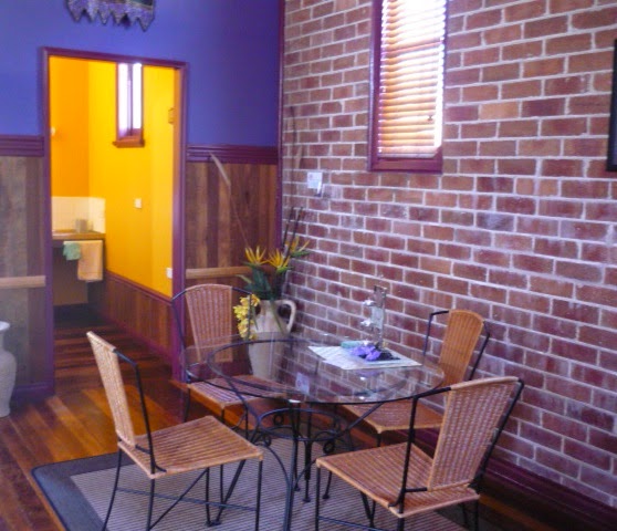 Bell Chapel B & B | 34 Excelsior Parade, Carey Bay NSW 2283, Australia | Phone: (02) 4959 8811