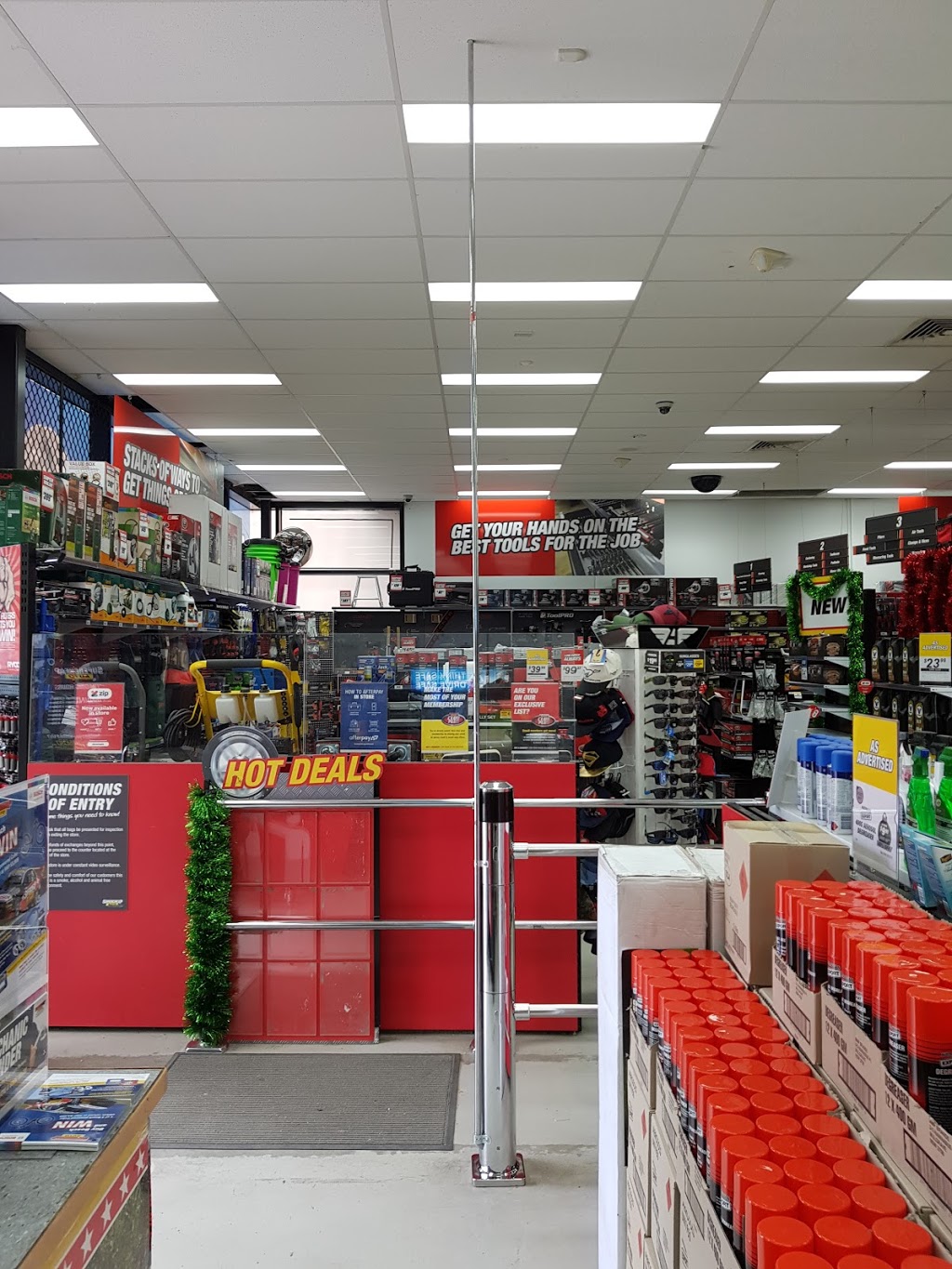 Supercheap Auto | car repair | 20 David Munroe Dr, Roxburgh Park VIC 3064, Australia | 0383390765 OR +61 3 8339 0765