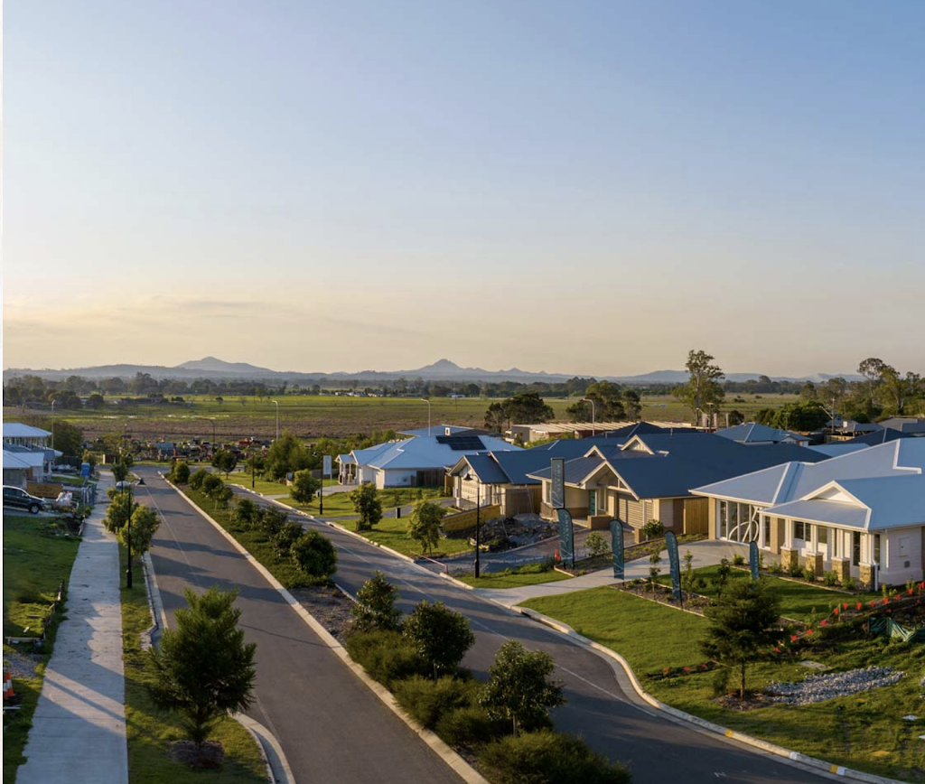 Arista Homes Display Home - Beaudesert | 12 Gunsynd Dr, Beaudesert QLD 4285, Australia | Phone: 0491 042 330
