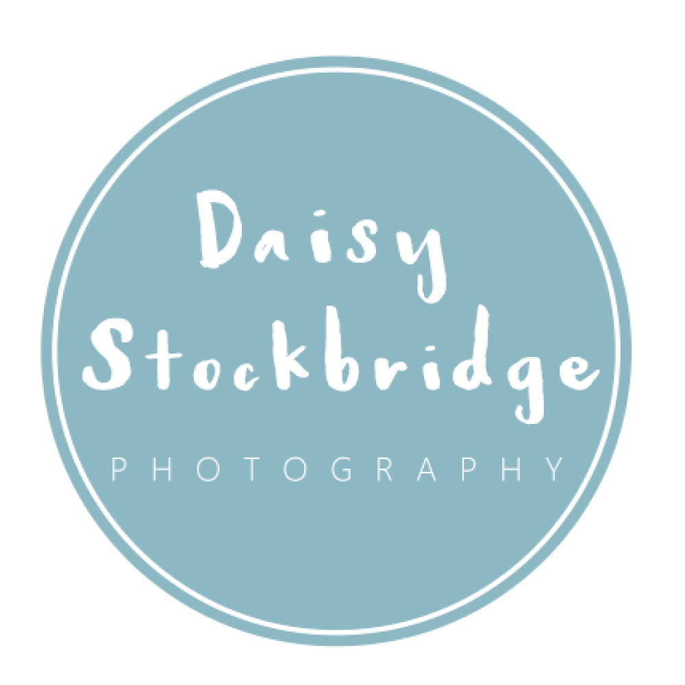 Daisy Stockbridge Photography |  | 37 Annam Rd, Bayview NSW 2104, Australia | 0406932902 OR +61 406 932 902