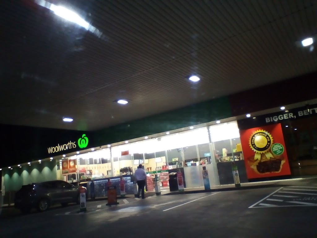 Caltex Woolworths Cannon Hill | gas station | 1225 Wynnum Rd, Cannon Hill QLD 4170, Australia | 1300655055 OR +61 1300 655 055