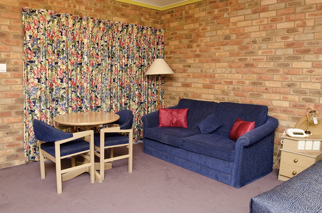 Pines Country Club Motor Inn | 103 -109 Numurkah Rd, Shepparton VIC 3630, Australia | Phone: (03) 5831 2044