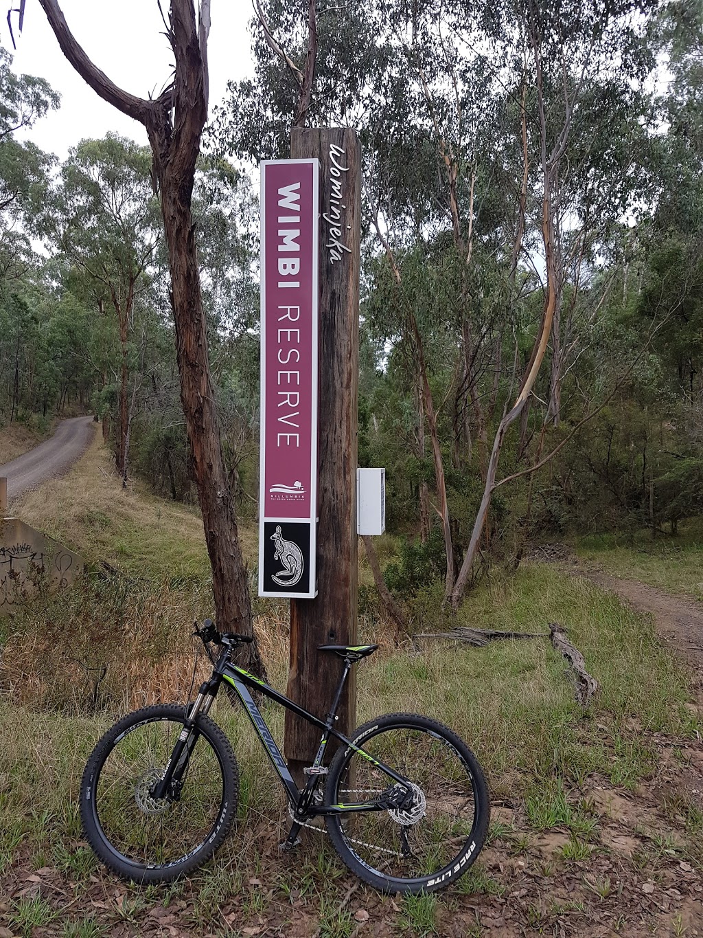 Smiths Gully - Wimbi Reserve MTB Track | parking | 245 Long Gully Rd, Panton Hill VIC 3759, Australia