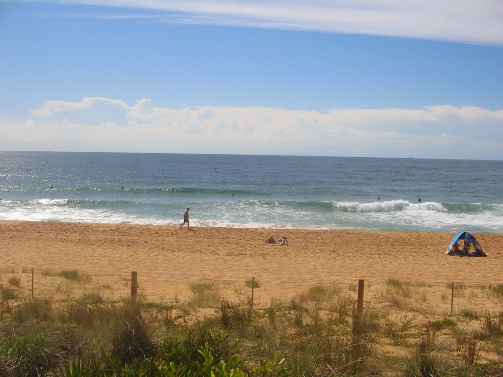 Beachfront Narrabeen Holiday Home | 5/81 Ocean St, Narrabeen NSW 2101, Australia | Phone: (02) 9979 3225