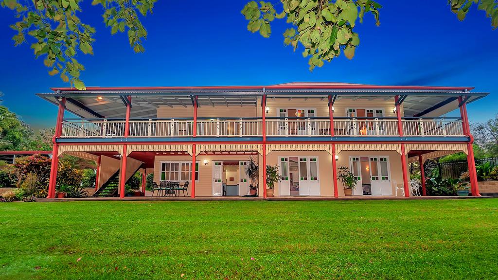 Williams Lodge BnB | 16-20 Cedar St, Yungaburra QLD 4884, Australia | Phone: 0421 961 181