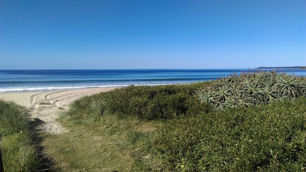 Warilla Beach | park | 7 Osborne Parade, Warilla NSW 2528, Australia