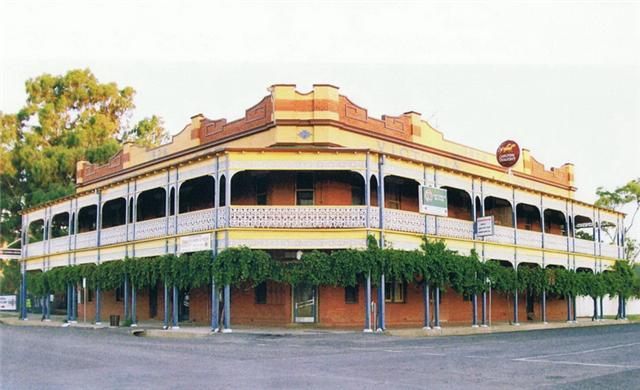 Victoria Hotel Dimboola | store | 32 Wimmera St, Dimboola VIC 3414, Australia | 0353891611 OR +61 3 5389 1611