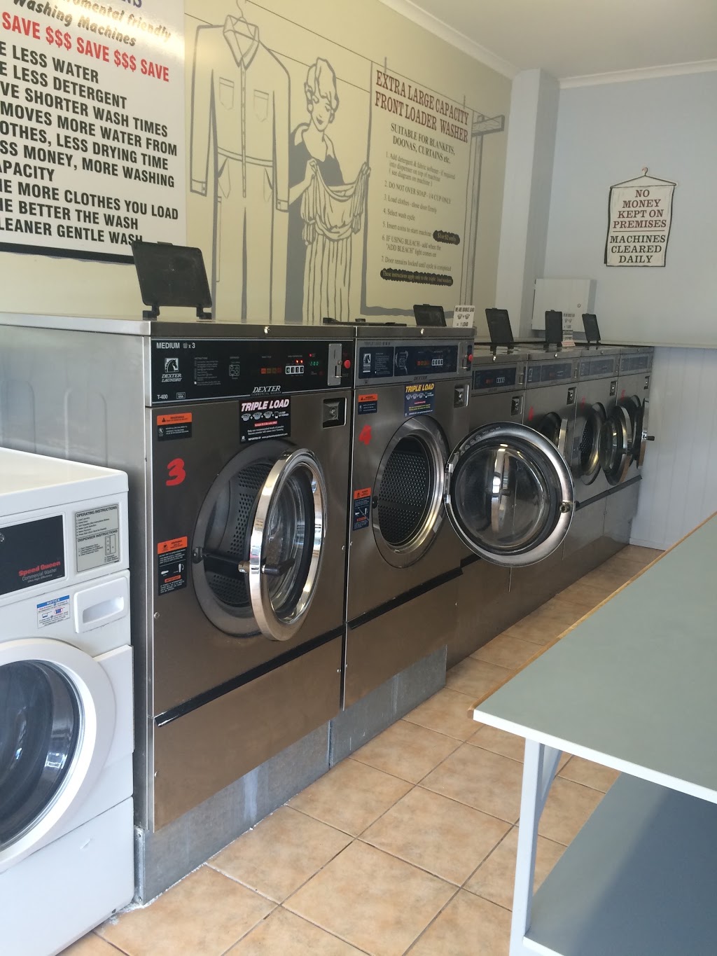 Wellington Point Laundromat | laundry | 7/379 Main Rd, Wellington Point QLD 4160, Australia | 1300362233 OR +61 1300 362 233