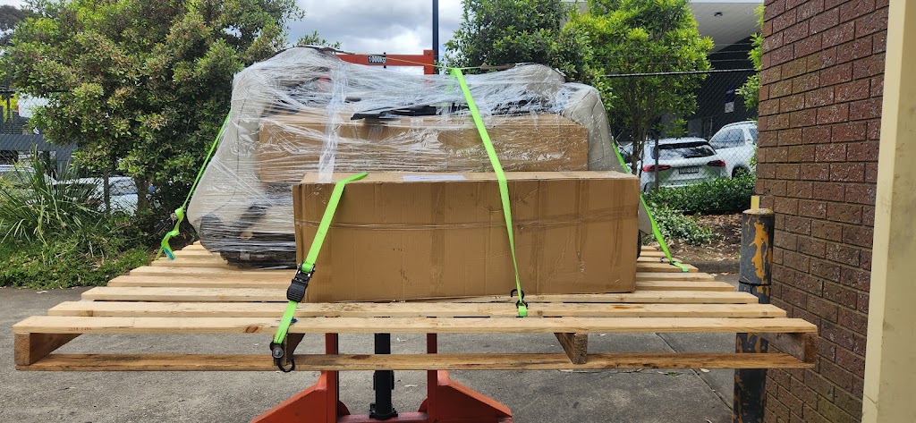 Allied Express Transport | 3 Murray Jones Dr, Bankstown Aerodrome NSW 2200, Australia | Phone: 13 13 73