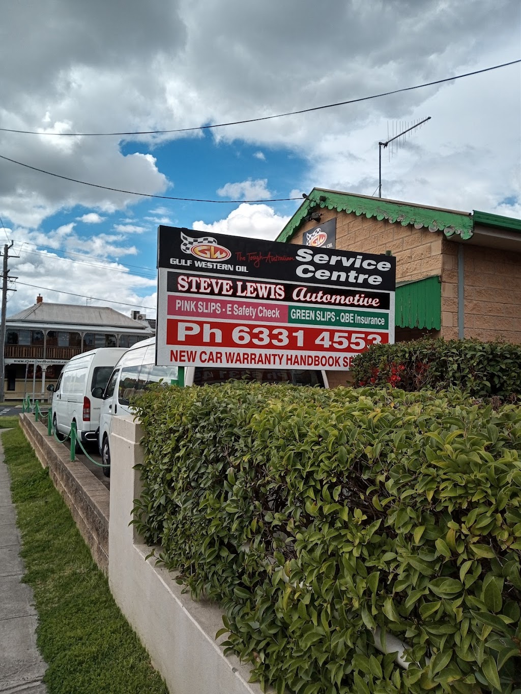 Steve Lewis Automotive [pink slip] | 178 William St, Bathurst NSW 2795, Australia | Phone: (02) 6331 4553