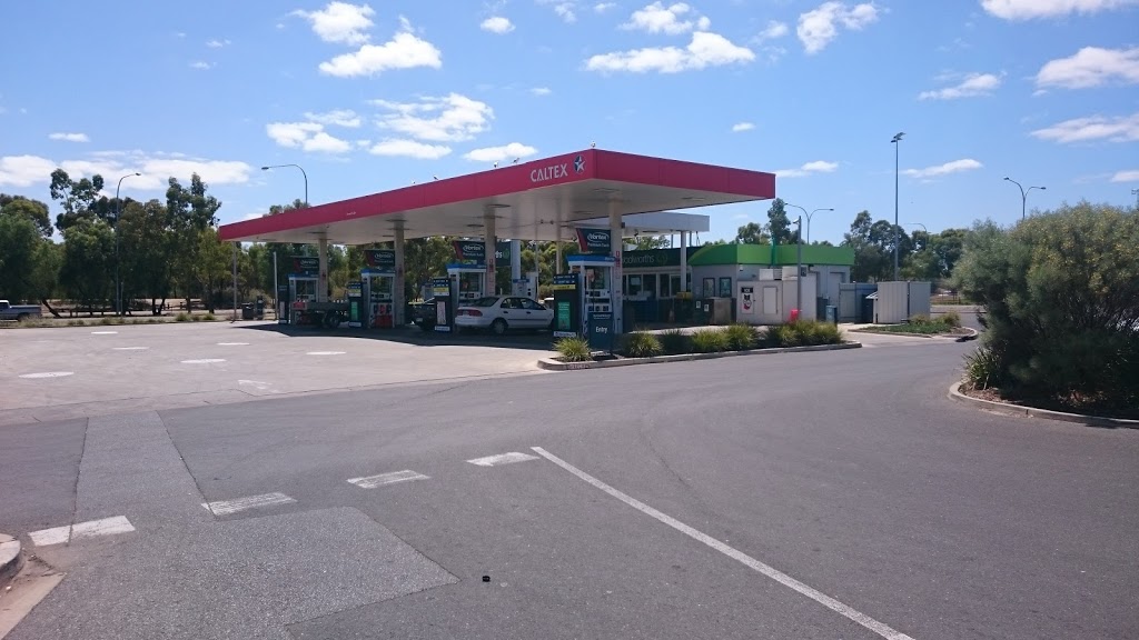 Caltex Woolworths | gas station | 382-396 Waterloo Corner Rd, Burton SA 5110, Australia | 0882803641 OR +61 8 8280 3641