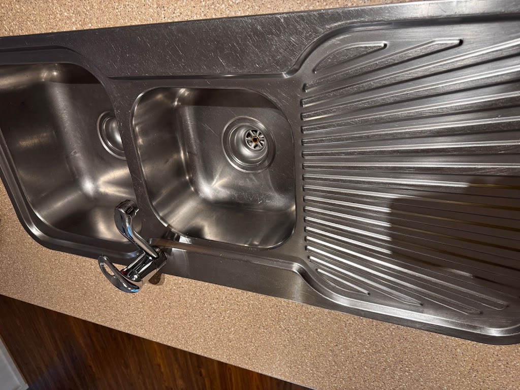 PRIME CLEAN GEELONG PTY LTD | 19 Lubec St, Lara VIC 3212, Australia | Phone: 0432 522 725