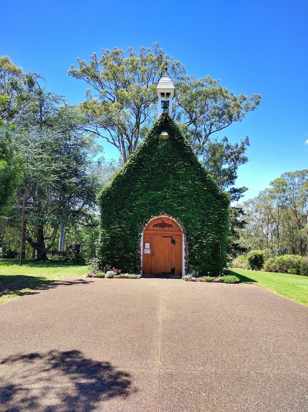 Mt Schoenstatt Spirituality Centre | church | 230 Fairlight Rd, Mulgoa NSW 2745, Australia | 0247738338 OR +61 2 4773 8338